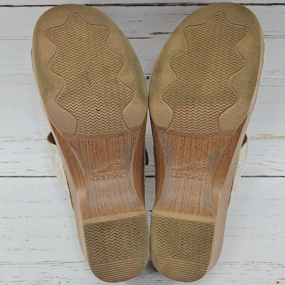 Dansko Sophie Beige Gray Buckle Floral Wood Wedge Leather Sandals EU 39 US 8.5-9